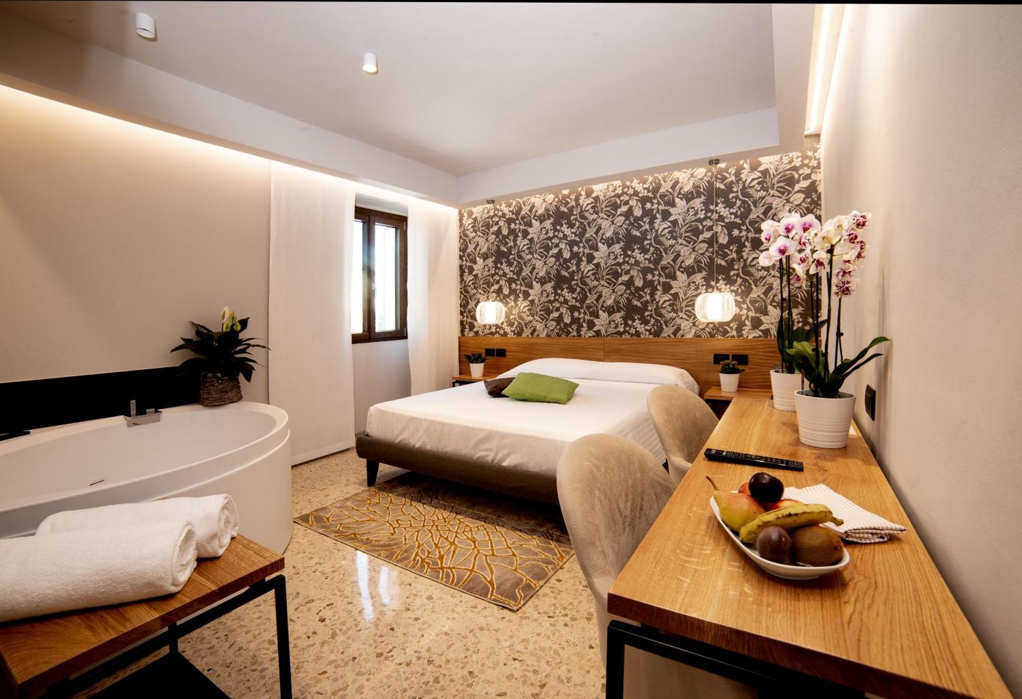 La Palomba Hotel